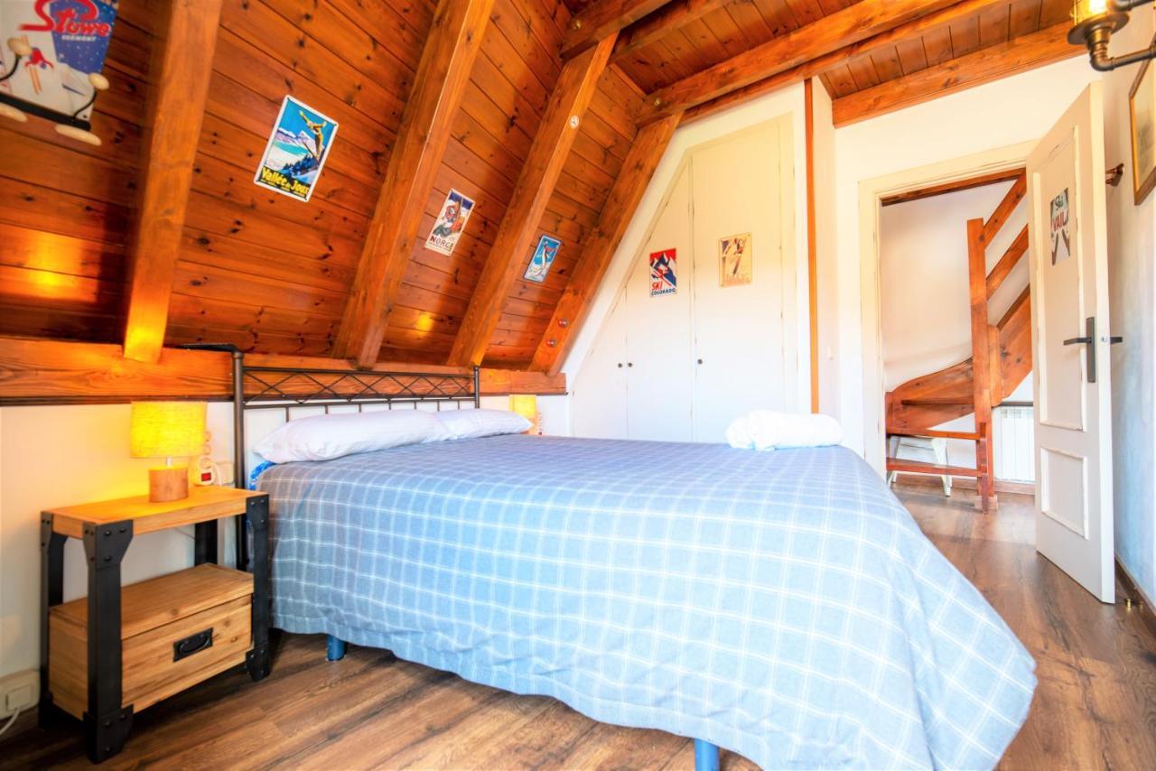 Apartamentos Aran Montcorbau Exterior photo